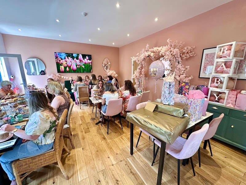 BLOOMS Restaurant and Tearoom, Emsworth